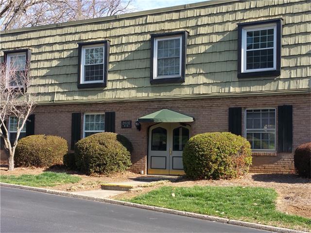 2600 Park Road - Photo 1