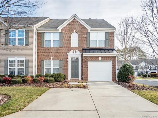 704 Mickelson Way - Photo 1