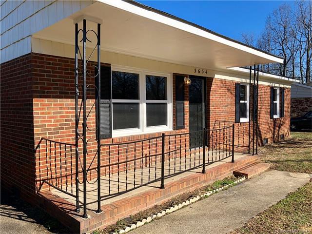3634 Robinson Circle - Photo 1