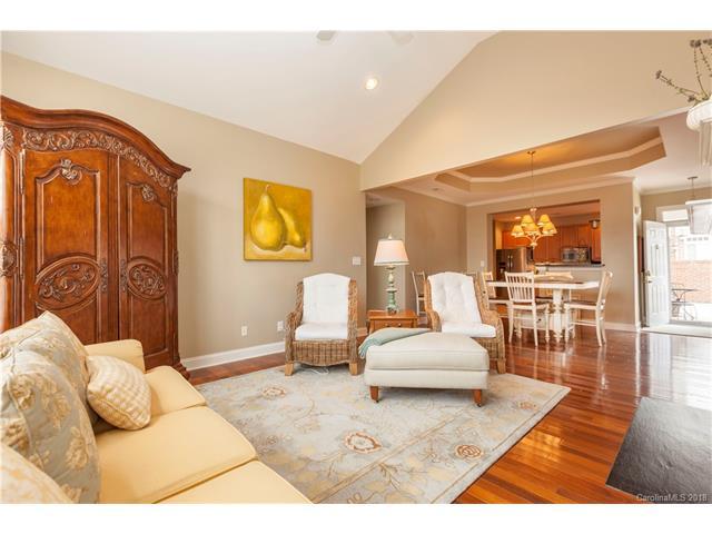 2813 Bella Sera Way - Photo 1