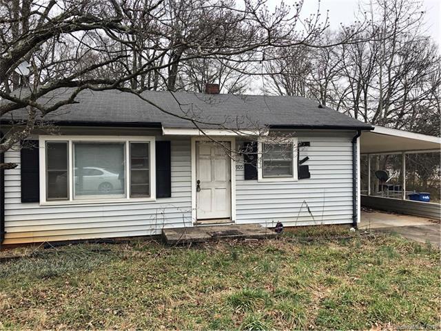 905 Lakeview Drive - Photo 1