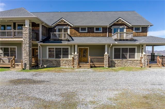 303 Vista Drive - Photo 1