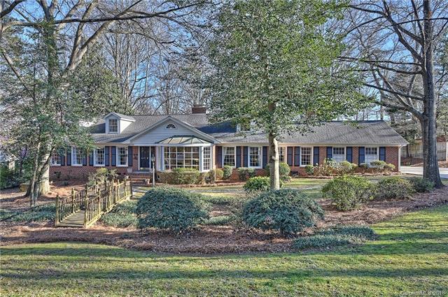 2441 Thornridge Road - Photo 1