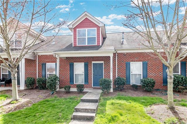 1907 Butterfly Lane - Photo 1