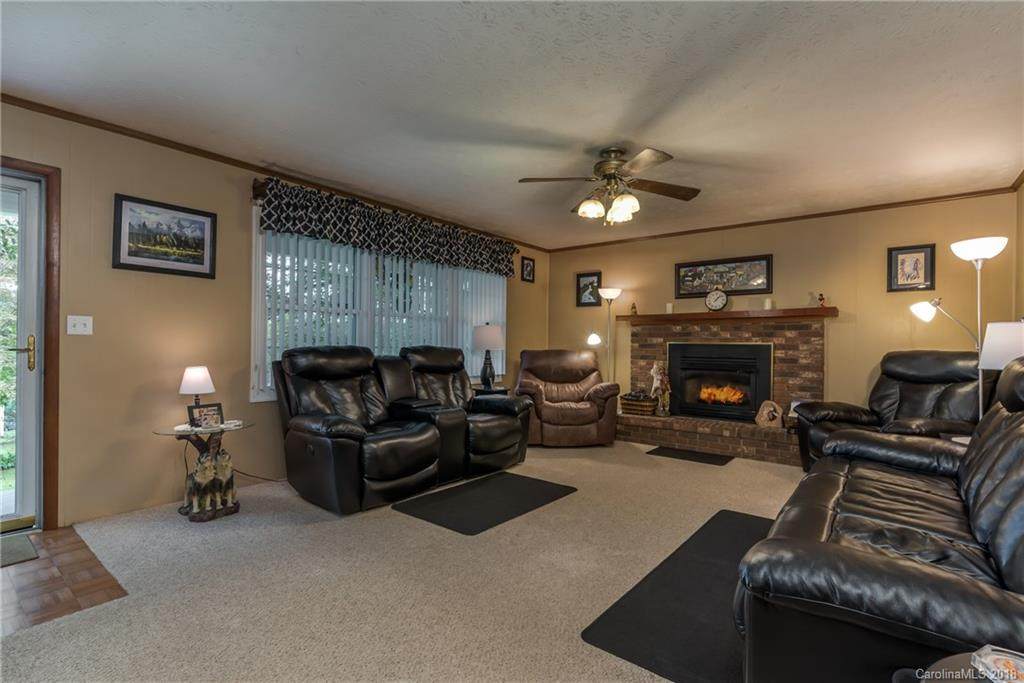 328 Lonesome Dove Trail - Photo 1
