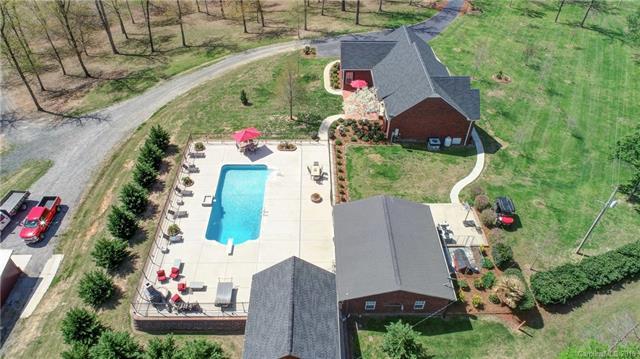 258 Ruths Boulevard - Photo 1