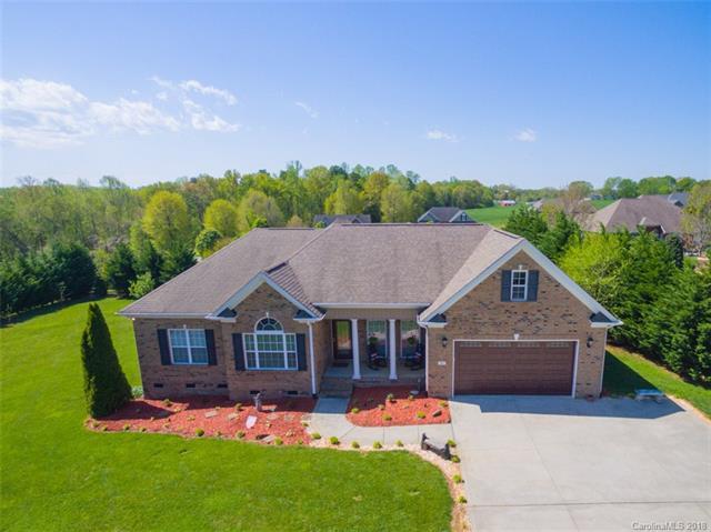 985 Clear Creek Circle - Photo 1