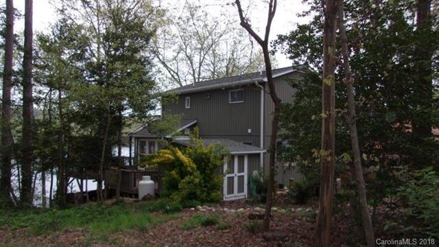 1064 Pinehaven Drive - Photo 1