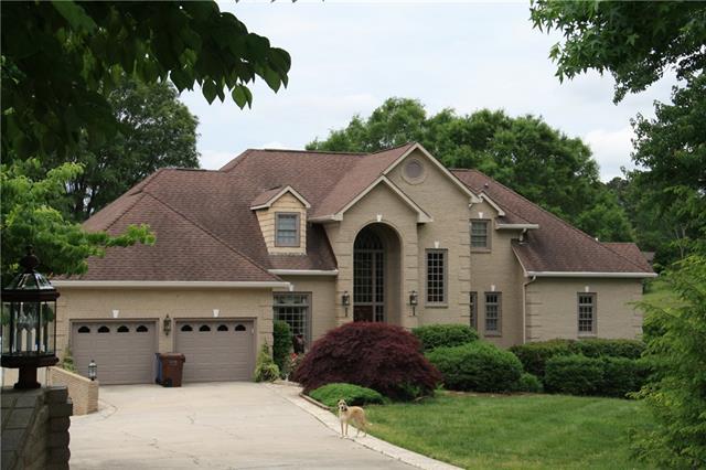 2709 Westview Drive - Photo 1