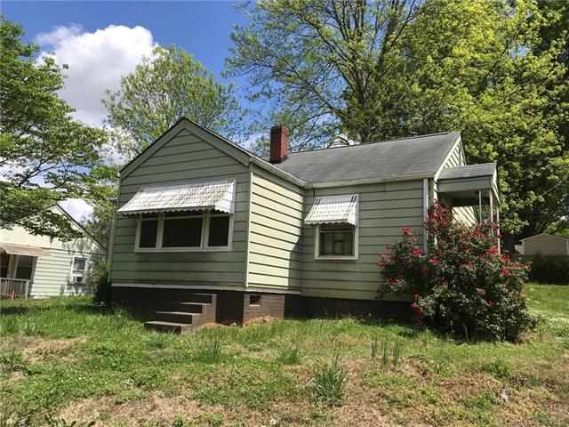 2624 Roslyn Avenue - Photo 1