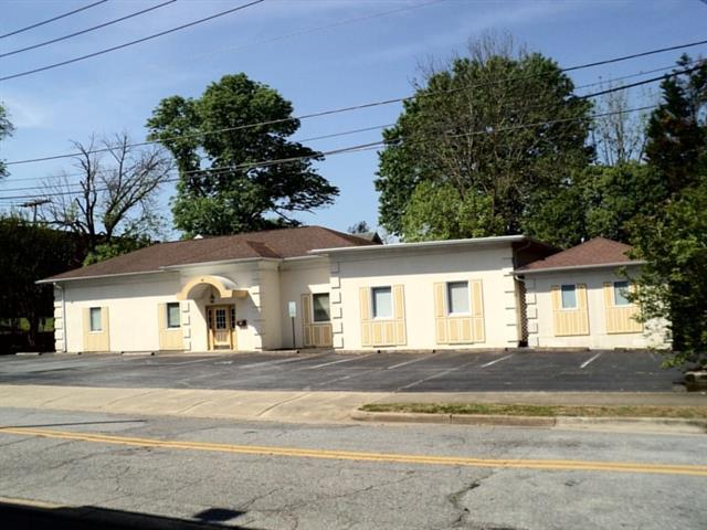 101 Willow Street - Photo 1