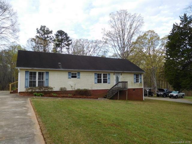 840 Howard Avenue - Photo 1