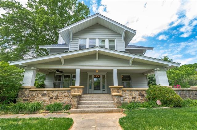 408 7th Street - Photo 1