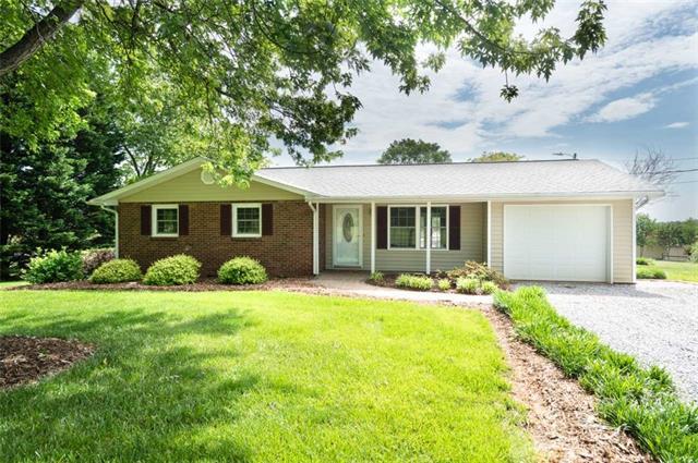 4608 Diamond Street - Photo 1