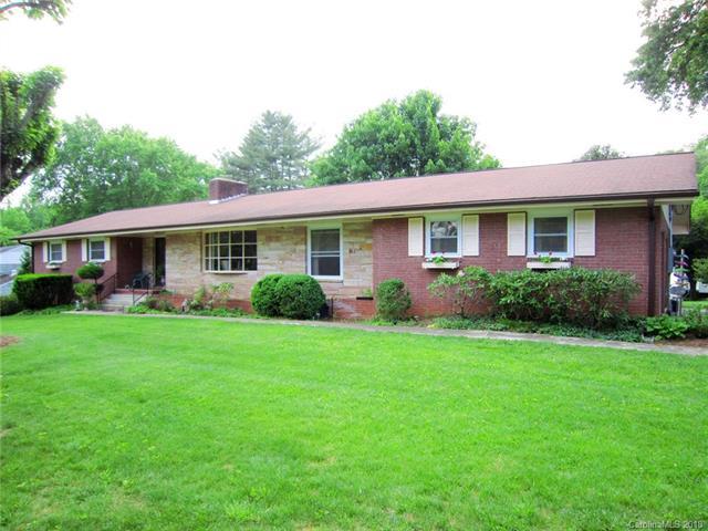 4 Crestwood Lane - Photo 1