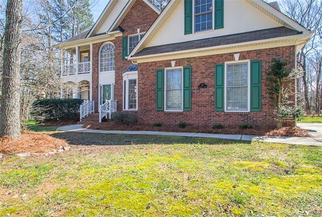 727 Donegal Court - Photo 1