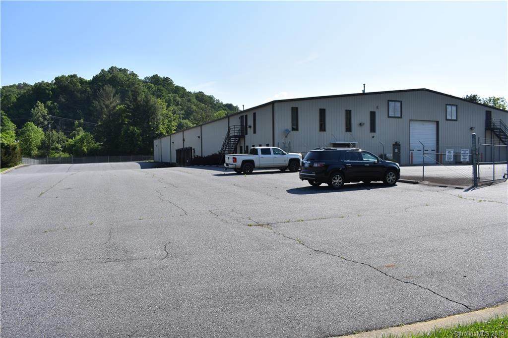 180 Clearwood Drive - Photo 1