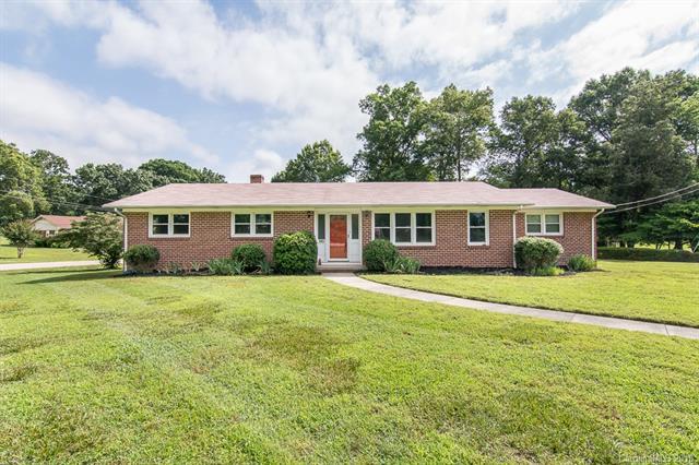 305 Cottage Drive - Photo 1