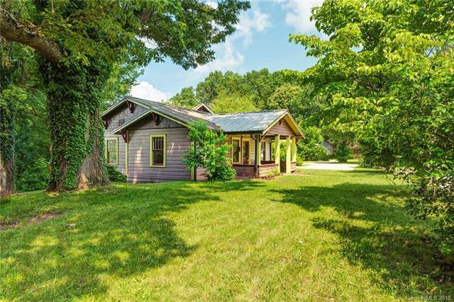 405 Riverview Drive - Photo 1