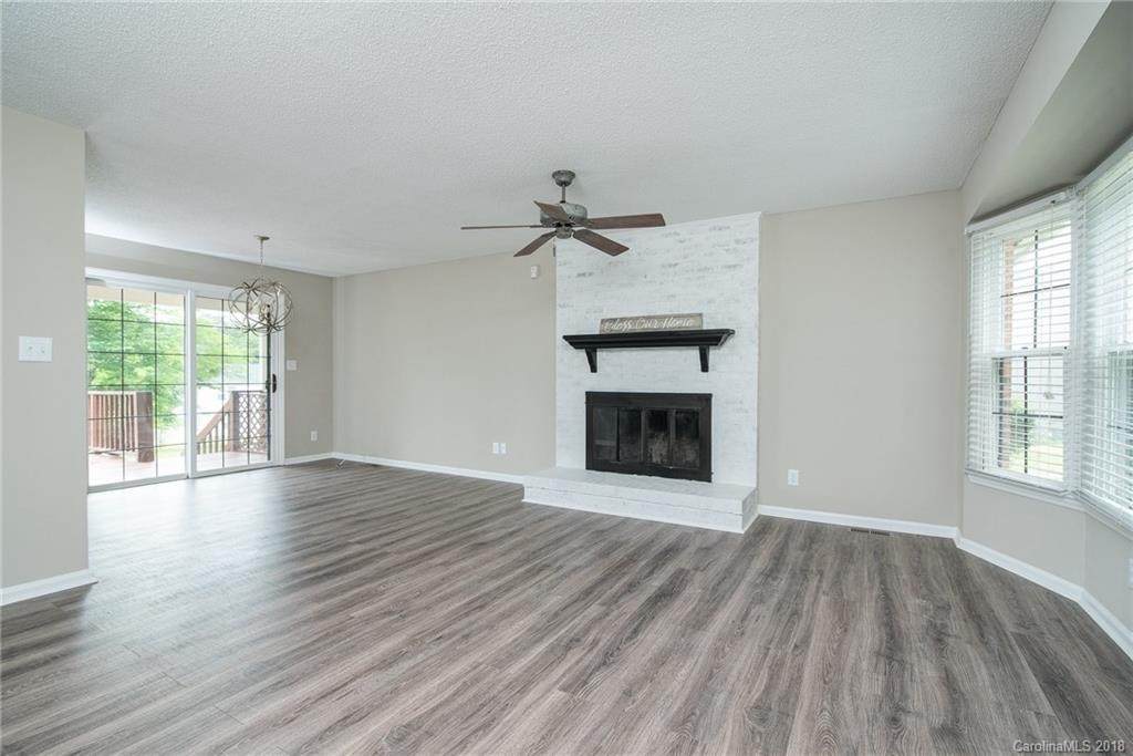 4731 Lynn Lee Circle - Photo 1