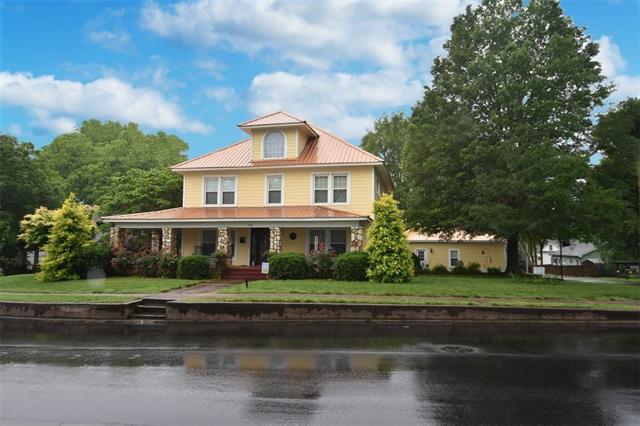 106 Main Avenue - Photo 1