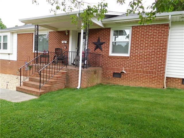 304 White Street - Photo 1