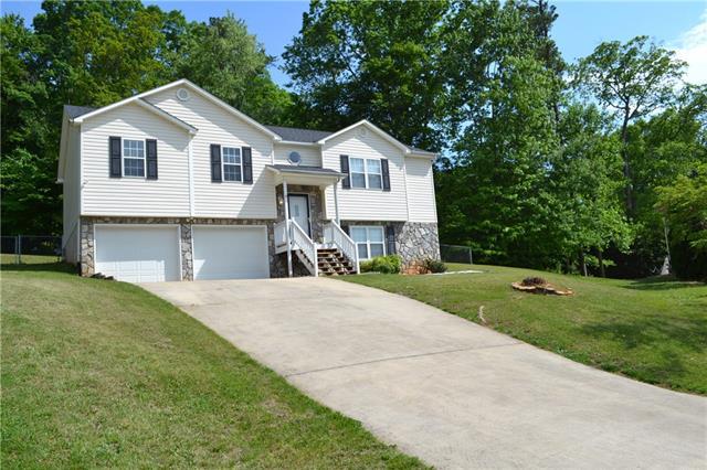 106 Carriage Hill Drive - Photo 1