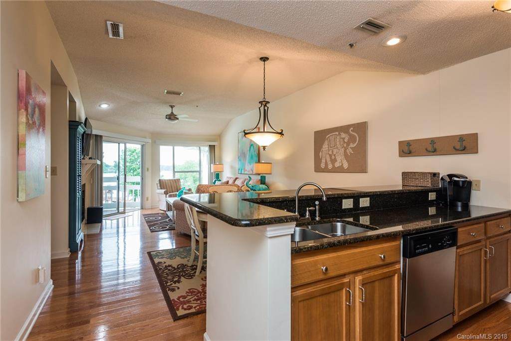 17919 Kings Point Drive - Photo 1