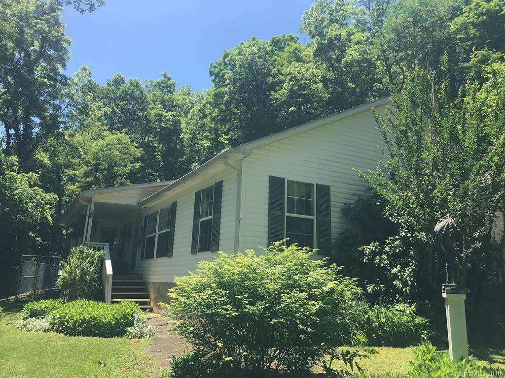 131 Wolf Crossing - Photo 1