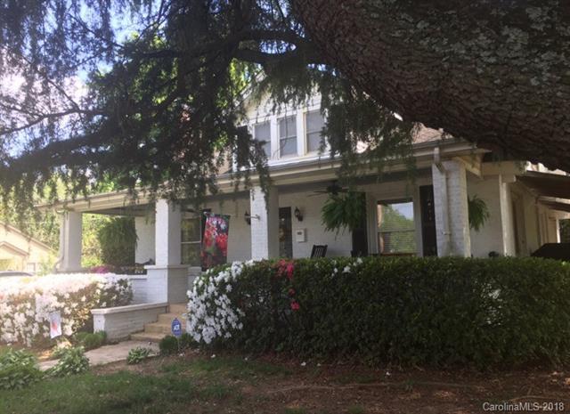 212 College Street - Photo 1