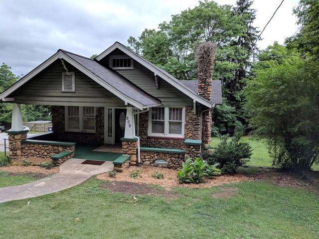 809 Grove Avenue - Photo 1
