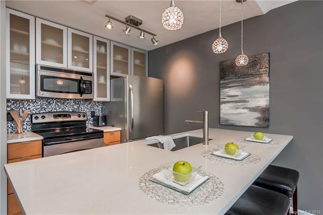 529 Graham Street - Photo 1