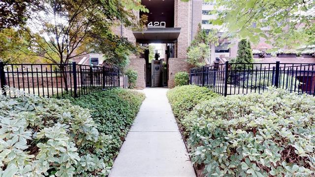 420 Queens Road - Photo 1