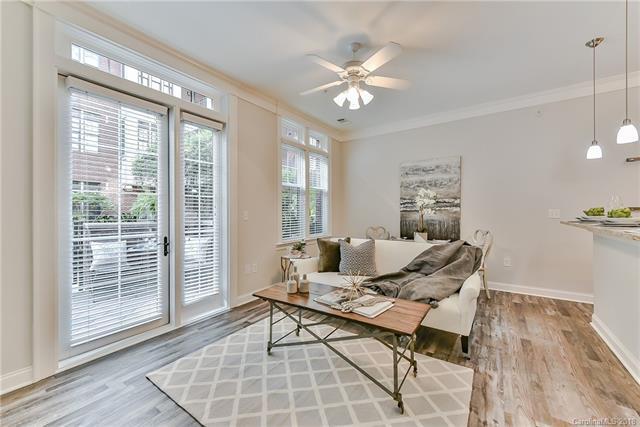 2810 Selwyn Avenue - Photo 1