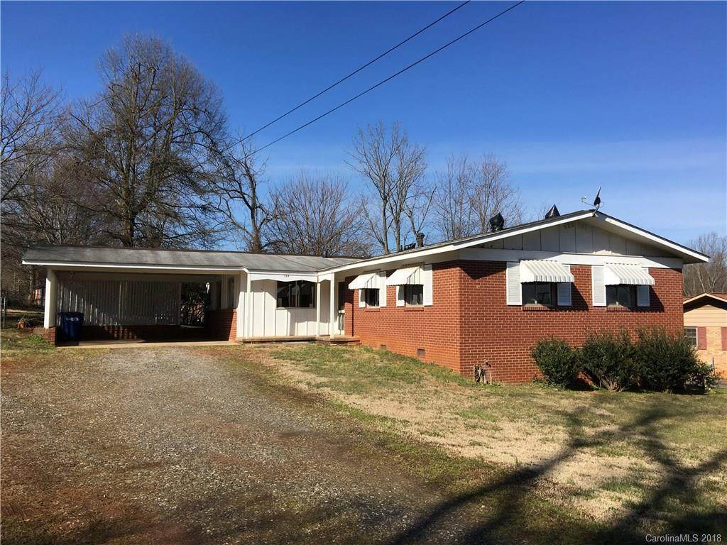 713 Brookdale Drive - Photo 1