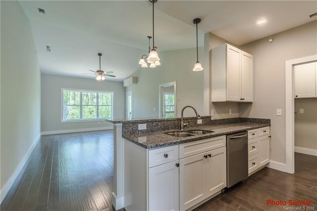124 Foxden Drive - Photo 1