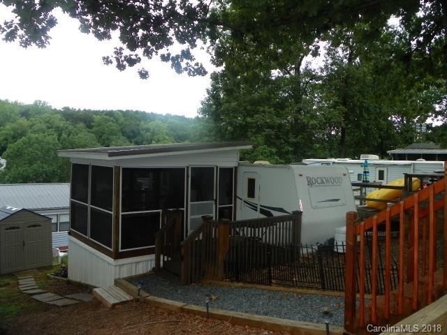 114 Cedar Lane - Photo 1