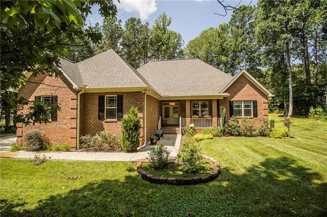 112 Kenway Loop - Photo 1