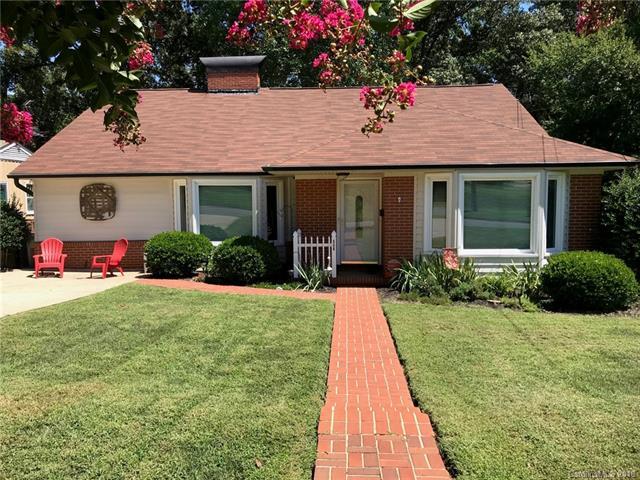 506 Lakeside Drive - Photo 1