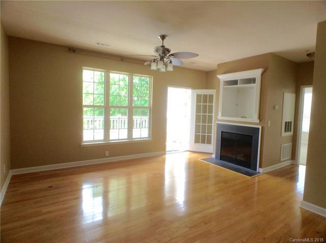 18801 Oakhurst Boulevard - Photo 1