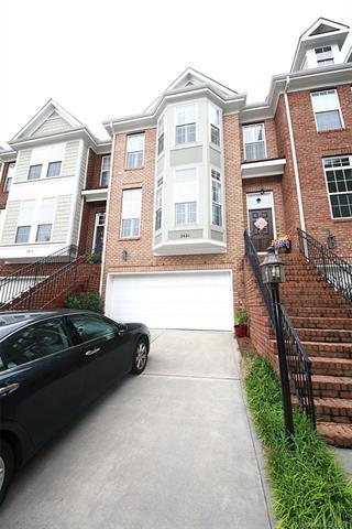 2621 Huntman Way - Photo 1