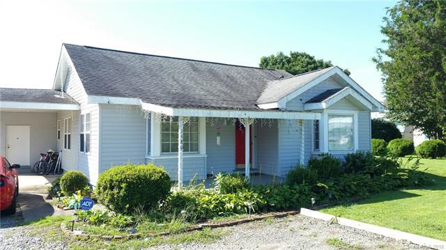 1480 Old Hendersonville Highway - Photo 1