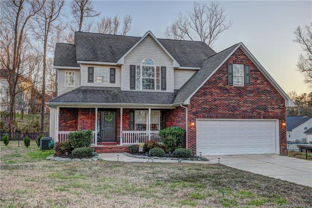 915 Circle Drive - Photo 1