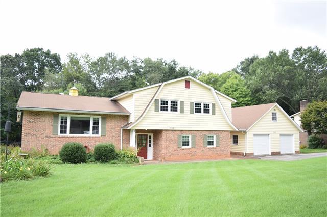 3252 Hollyhill Circle - Photo 1