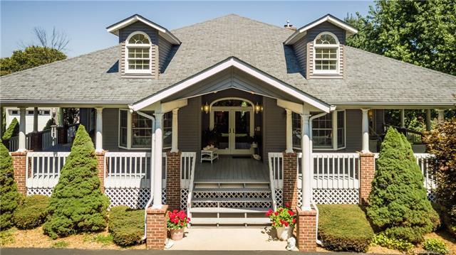 426 Summerset Drive - Photo 1