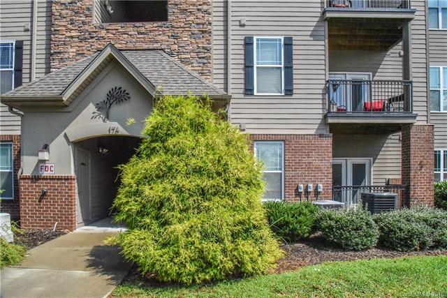 176 Brickton Village Circle - Photo 1