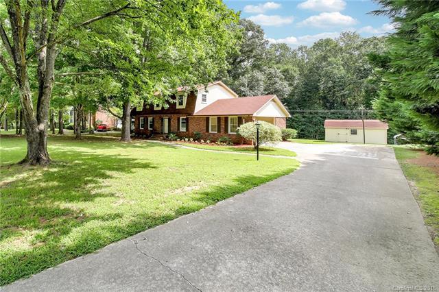 3355 Tanglewood Drive - Photo 1
