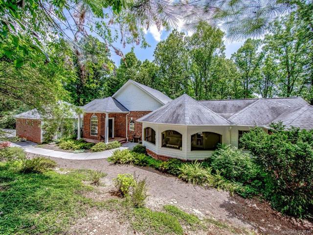 135 Connemara Overlook Drive - Photo 1