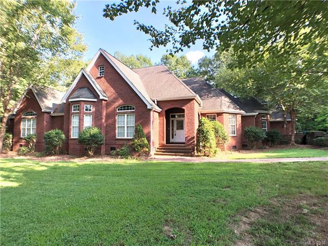 1050 Shawnee Trail - Photo 1
