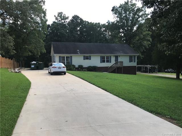 840 Howard Avenue - Photo 1